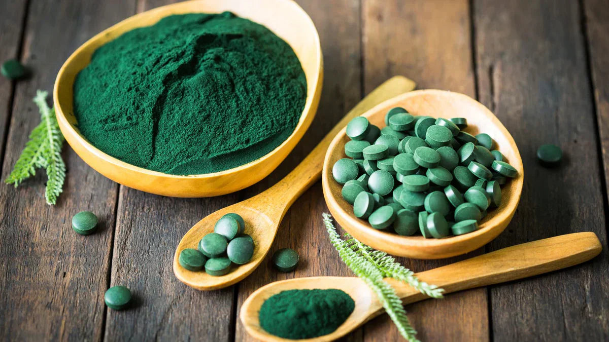 Spirulina energy booster green capsule for natural energy and immunity